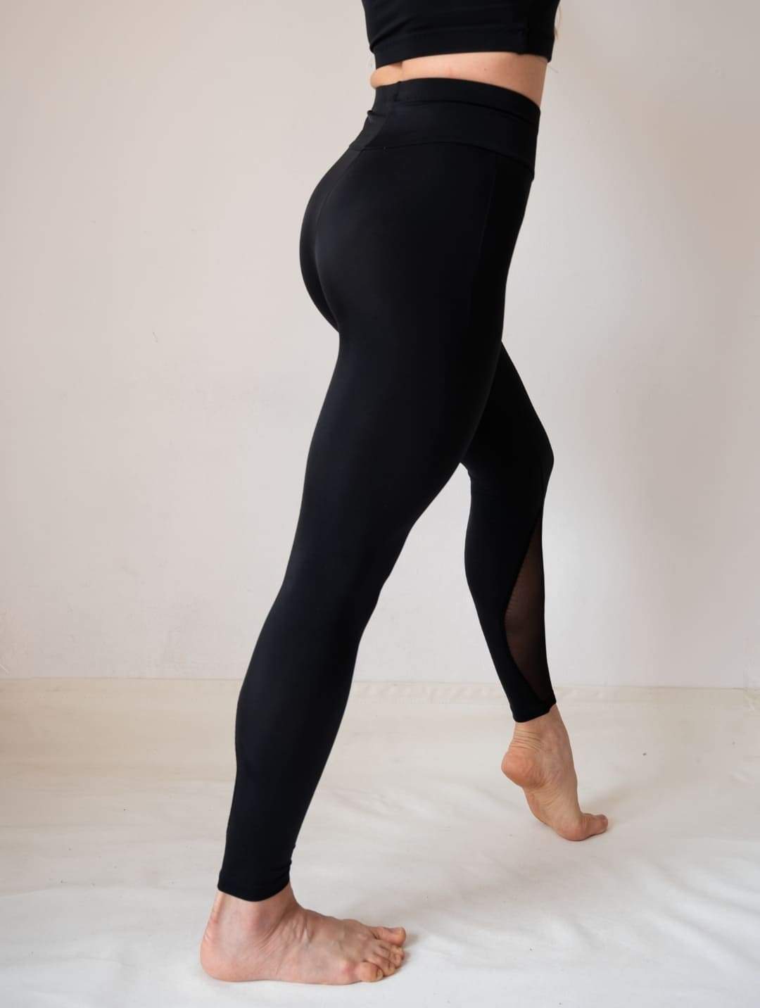 Schwarze Leggings für Yoga und Fitness